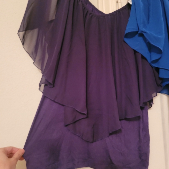 2/$40 Venus 3 size Medium Blouses Used Gently... Stretchy material,sheer top.. - Picture 6 of 14
